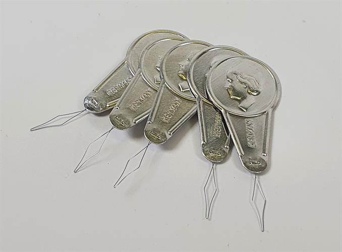 משחיל חוט למחט  PRYM - ארוז 5 יח'