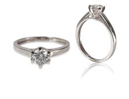 טבעת זהב 14K משובצת יהלומים 0.50 קראט