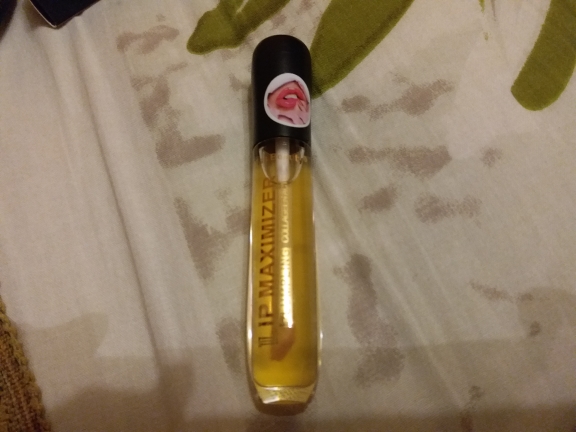 חוות דעת - גלוס חומצה הילארונית לניפוח שפתיים - אפקט מידי