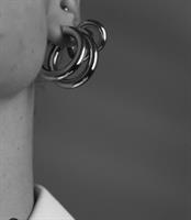 עגילי חישוק עבה זהב לבן 14K L