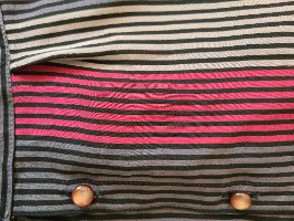 עליונית פסים בעיצוב גאומטרי גאוני L/XL