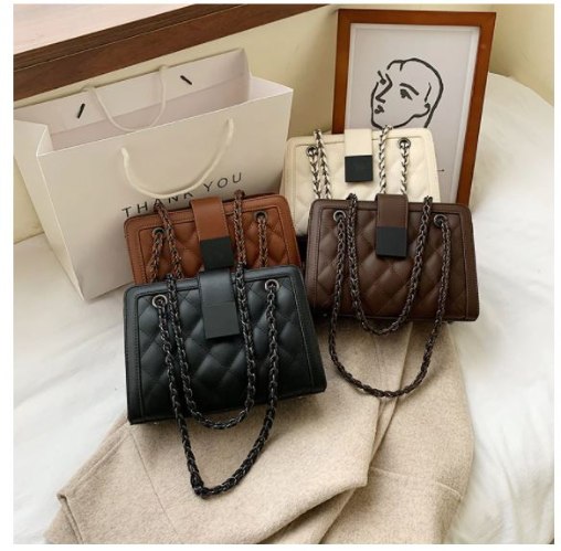 תיק צד מעוטר