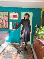 שמלה שחורה קלאסית פליסה M/L