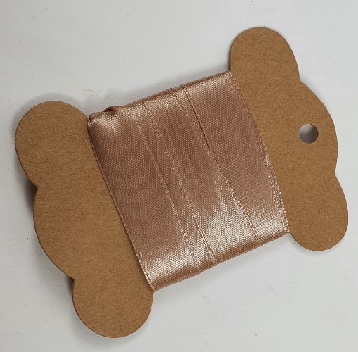 סרט סאטן 2 מטר - חום בהיר 1.5 ס"מ