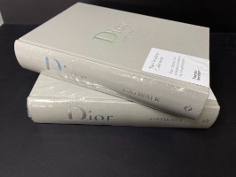 ספר נוי Dior