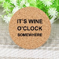 6 תחתיות עגולות שונות על אלכוהול