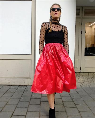 חצאית מניילון יפני - אדומה