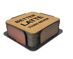 6 תחתיות מרובעות שונות על קפה