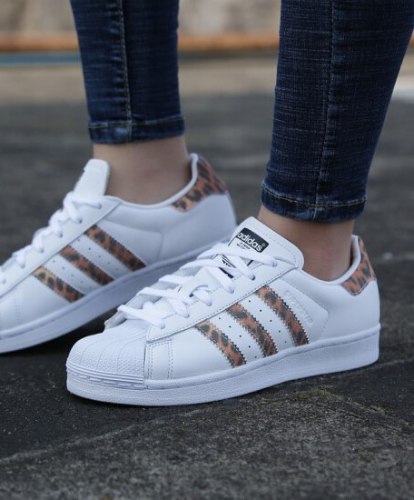 נעלי נשים ADIDAS SUPER STAR צבע מנומר