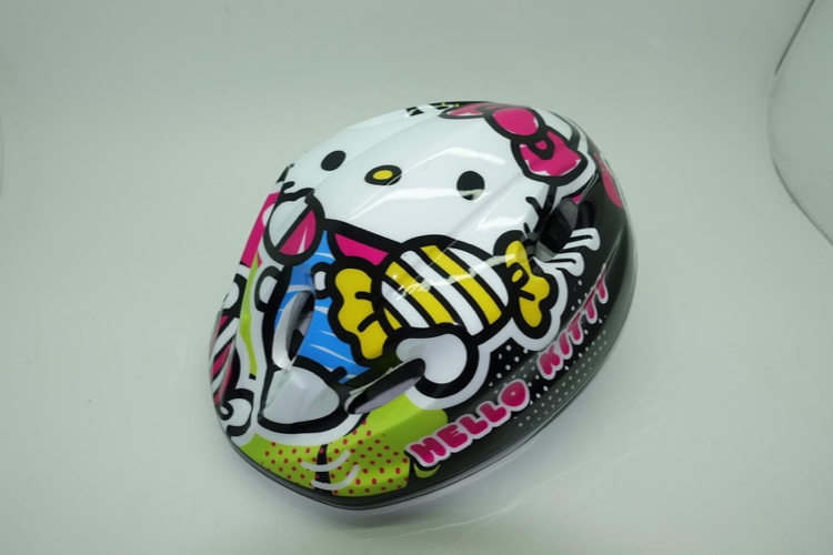 קסדה לאופניים ממותגת