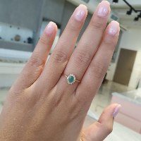 טבעת דיאנה אמרלד ויהלומים 0.10 קראט