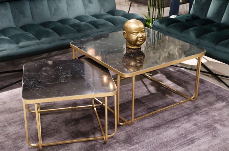 זוג שולחנות מרובעים מתכת זהב שיש שחור