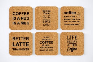 6 תחתיות מרובעות שונות על קפה