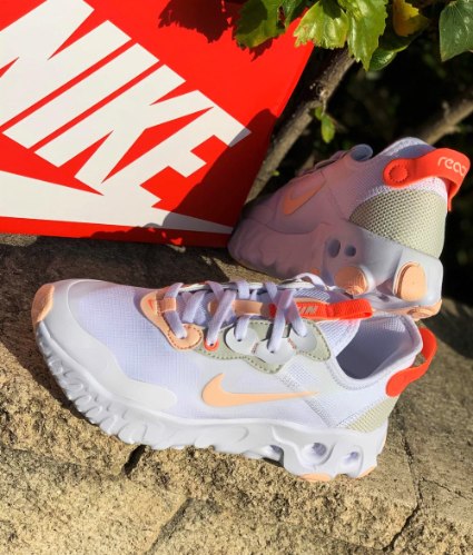 נעלי נשים NIKE REACT ART3MIS