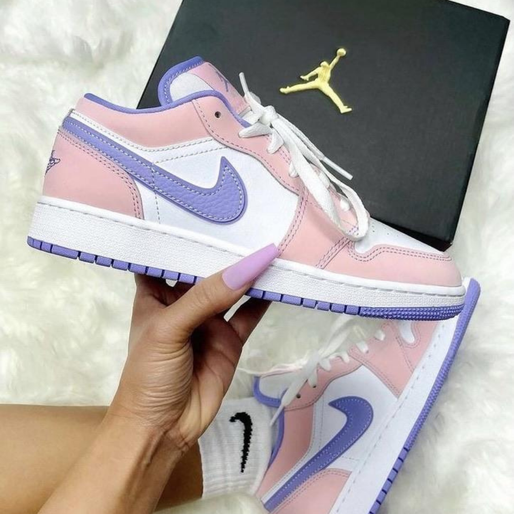 aj 1 low arctic punch