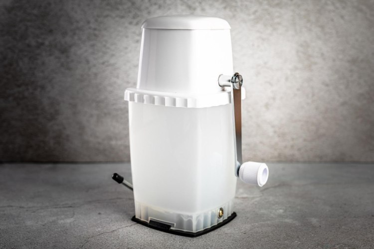 מכשיר לריסוק קרח מיוחד לקוקטיילים