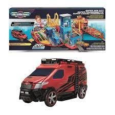 מכונת מיקרו מכונות סופר ואן סיטי נפתחת למסלול מכוניות