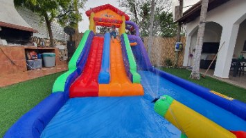 מתקן קפיצה מתנפח  רטוב עם מים בית המגלשות - Jumpy Jump  - קפיץ קפוץ