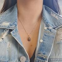 שרשרת יהלומים פאווה בצורת טיפה משובצת יהלומים שחורים 0.65 קראט זהב 14 קרט