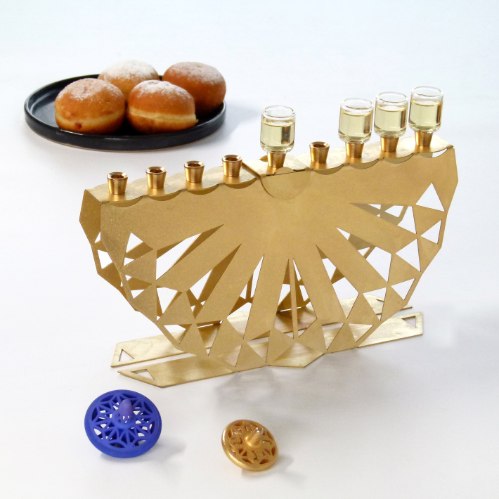 חנוכיה מעוצבת מפליז - לנרות שמן