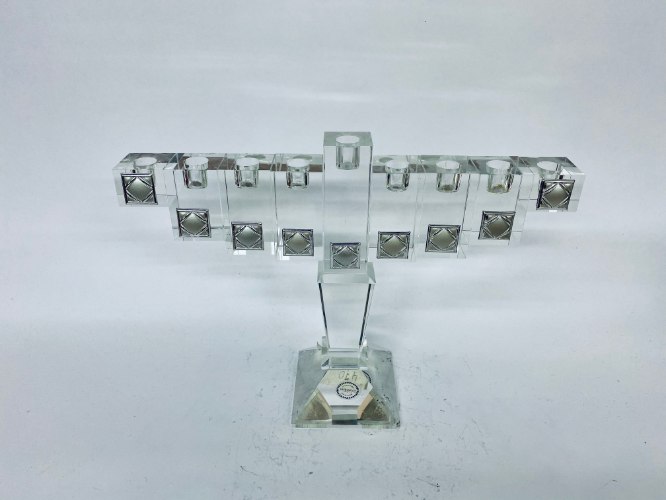 חנוכיה מקריסטל עבודת יד מעוטרת בכסף טהור סטרלינג 925