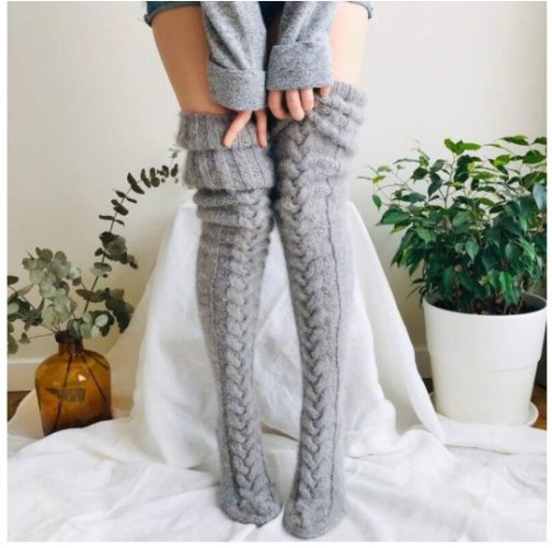 גרבי צמר ארוכות