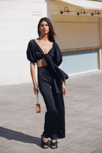 חליפת קנארי שחור