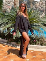 שמלת V גזורה