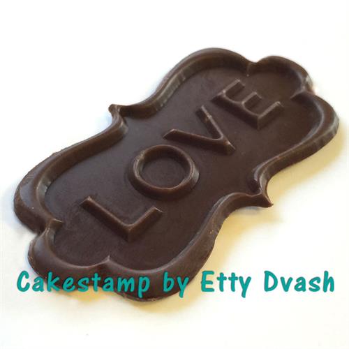 LOVE ON CHOCOLATE CHOCOLATE FORMS