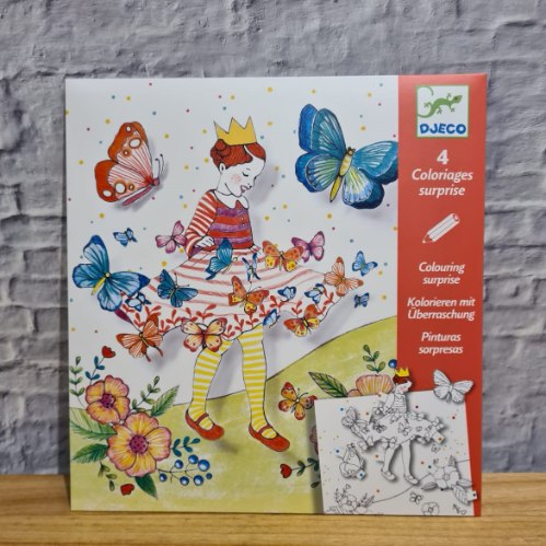 יצירה תלת מימד - גברת פרפרים