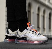 נשים | NIKE MX 780-818