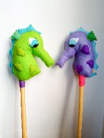 סוסון ים על מקל בצבע ירוק