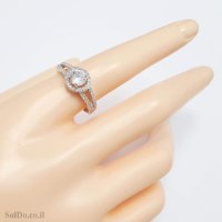 טבעת מכסף משובצת אבן זרקון מרכזית ואבני זרקון קטנות RG6264 | תכשיטי כסף | טבעות כסף