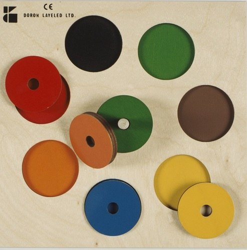 פאזל כפתורי עץ - הכרת צבעים