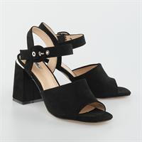 סנדל עקב בוקרשט