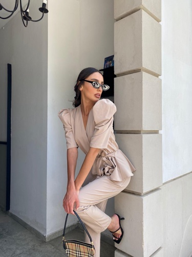 חליפת ויקי אבן