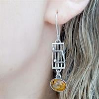 עגילי כסף ארוכים בשילוב ענבר בלטי אמיתי  צבע קוניאק A8592