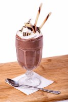 100 גרם ורד לבן/מריר DOBLA