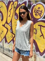 גופיית V גזורה סלאב