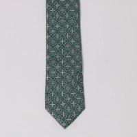 עניבה משי מודפס ירוק גאומטרי