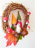 מובייל משפחה עם אימא מניקה - מובייל לתינוק