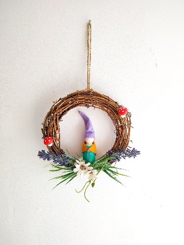 מובייל זר גמד עם לוונדר