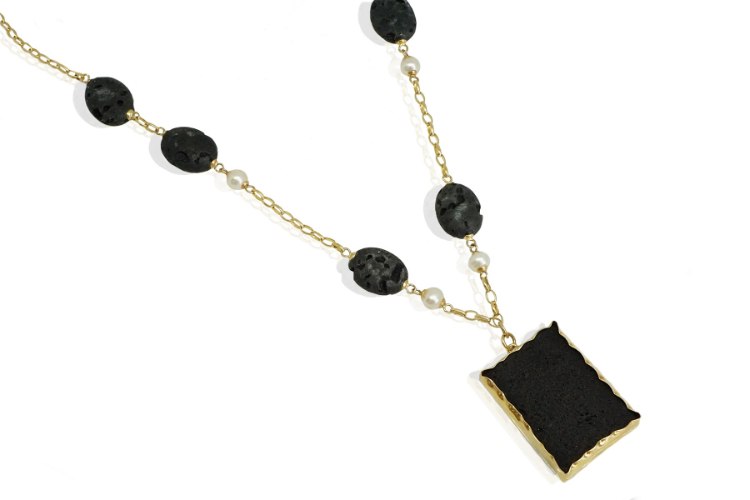 שרשרת זהב ארוכה לנשים עם פנינים ואבן בזלת טבעית