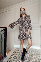 שמלת היילי מנומרת + מסכה מנומרת דו-צדדית מתנה