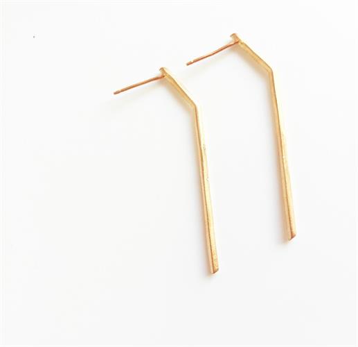 עגילי קו אמה זהב