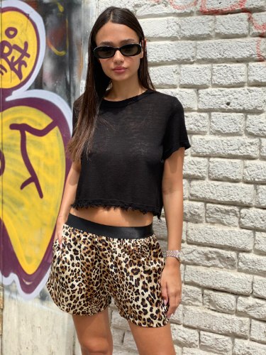 טישרט ניקי גזורה בטן