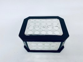 קופסת אתרוג מהודרת מעץ מעוטרת כסף טהור האחים חדד