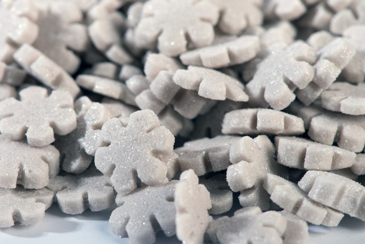 סוכריות פתיתי שלג כסף 1 ק"ג