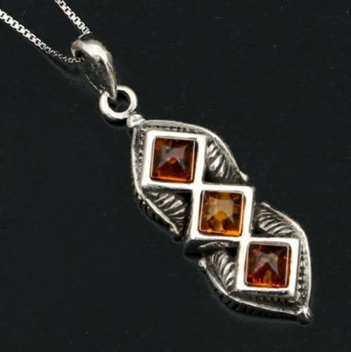 תליון כסף משובץ ענבר T8368