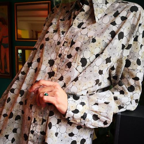 חולצת פוליאסטר דקיקה בהדפס שאני מאד אוהבת מידה XL